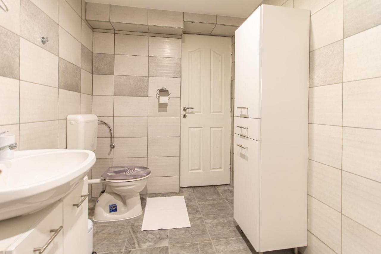 Deli Terasz A Apartman Free Parking, Self-Check-In Anytime Győr Eksteriør billede